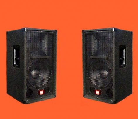 front_monitor_hangfal_1_par.jpg